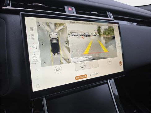 New 2026 Land Rover Range Rover Velar Dynamic SE image 24