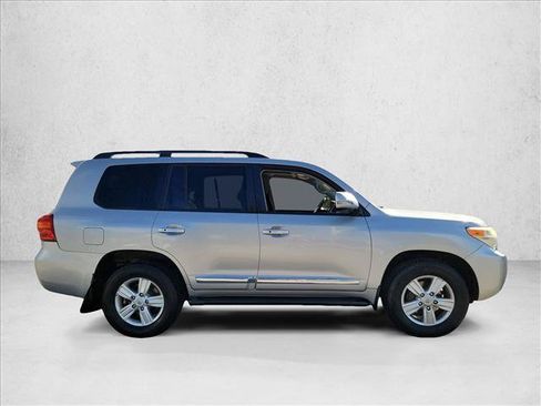 Used 2013 Toyota Land Cruiser AWD/4WD image 4