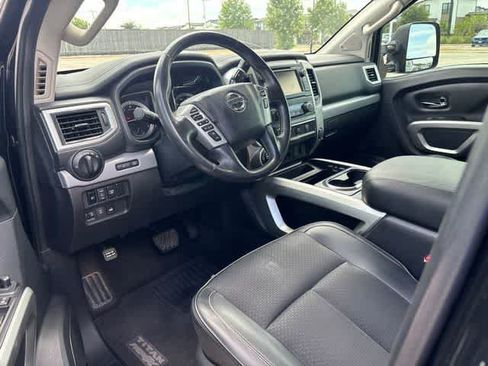 Used 2018 Nissan Titan PRO-4X w/ Pro-4x Utility Package AWD/4WD image 9