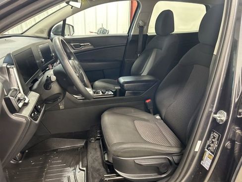 Used 2023 Kia Sportage LX AWD/4WD image 13