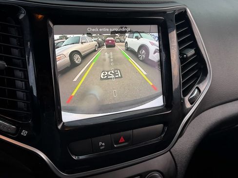 Used 2020 Jeep Cherokee Limited AWD/4WD image 21