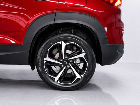 Used 2023 Chevrolet TrailBlazer RS w/ Sun and Liftgate Package AWD/4WD image 6