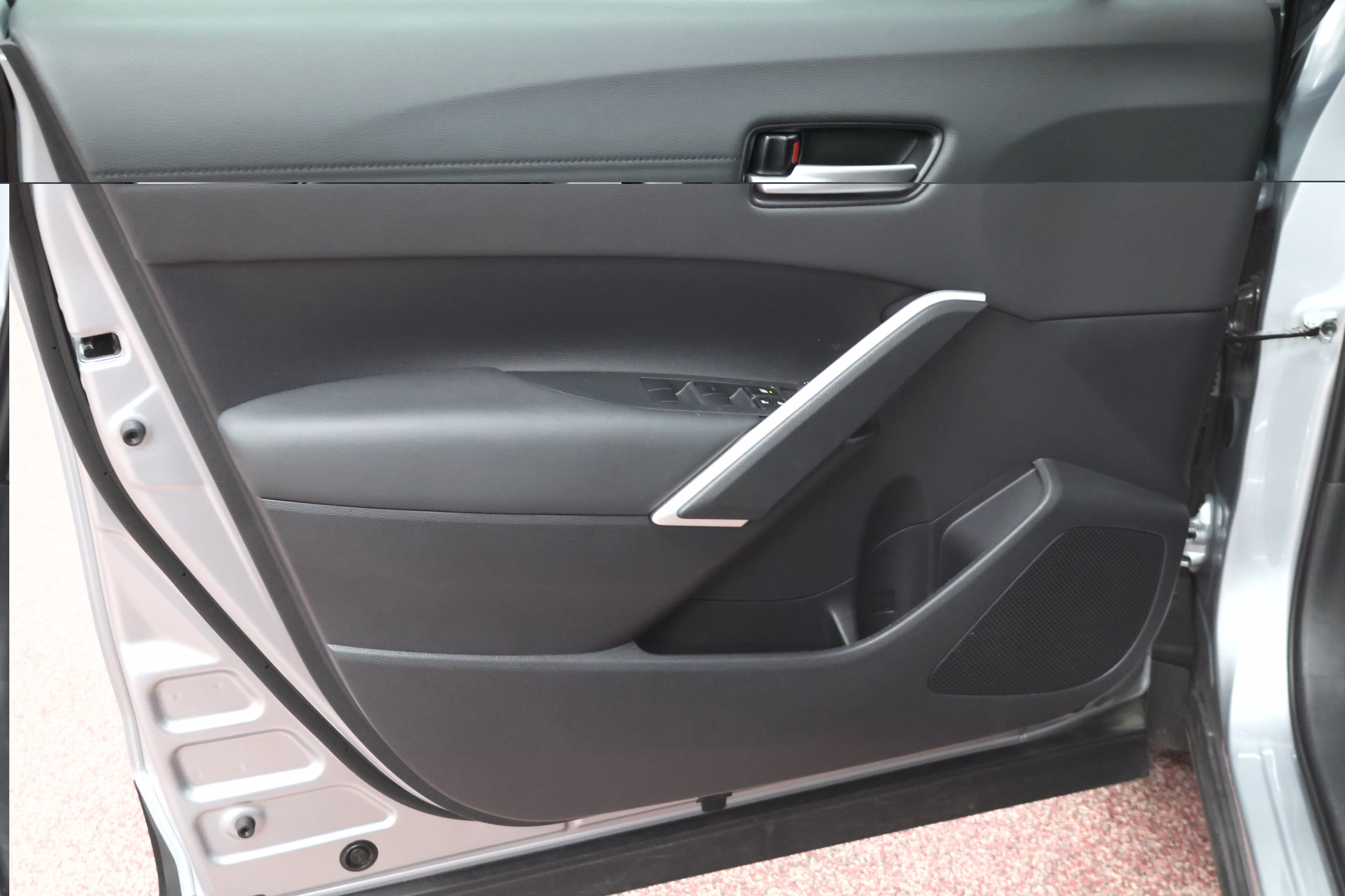 Certified 2026 Toyota Corolla Cross XLE FWD image 19