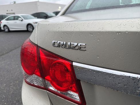 Used 2016 Chevrolet Cruze LT image 22