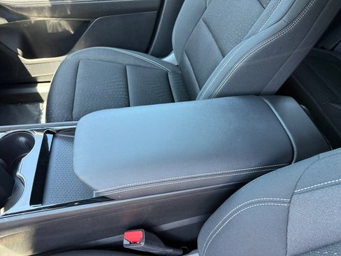 Used 2025 Chevrolet Blazer EV LT FWD image 14
