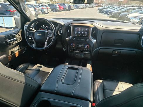 Used 2022 Chevrolet Silverado 1500 High Country w/ Safety Package II image 15