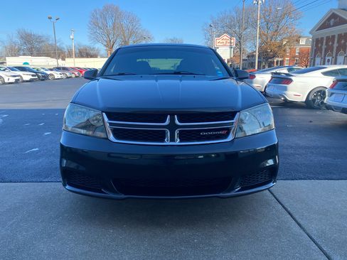 Used 2013 Dodge Avenger SE image 2