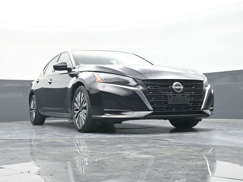 Used 2024 Nissan Altima 2.5 SV image 47