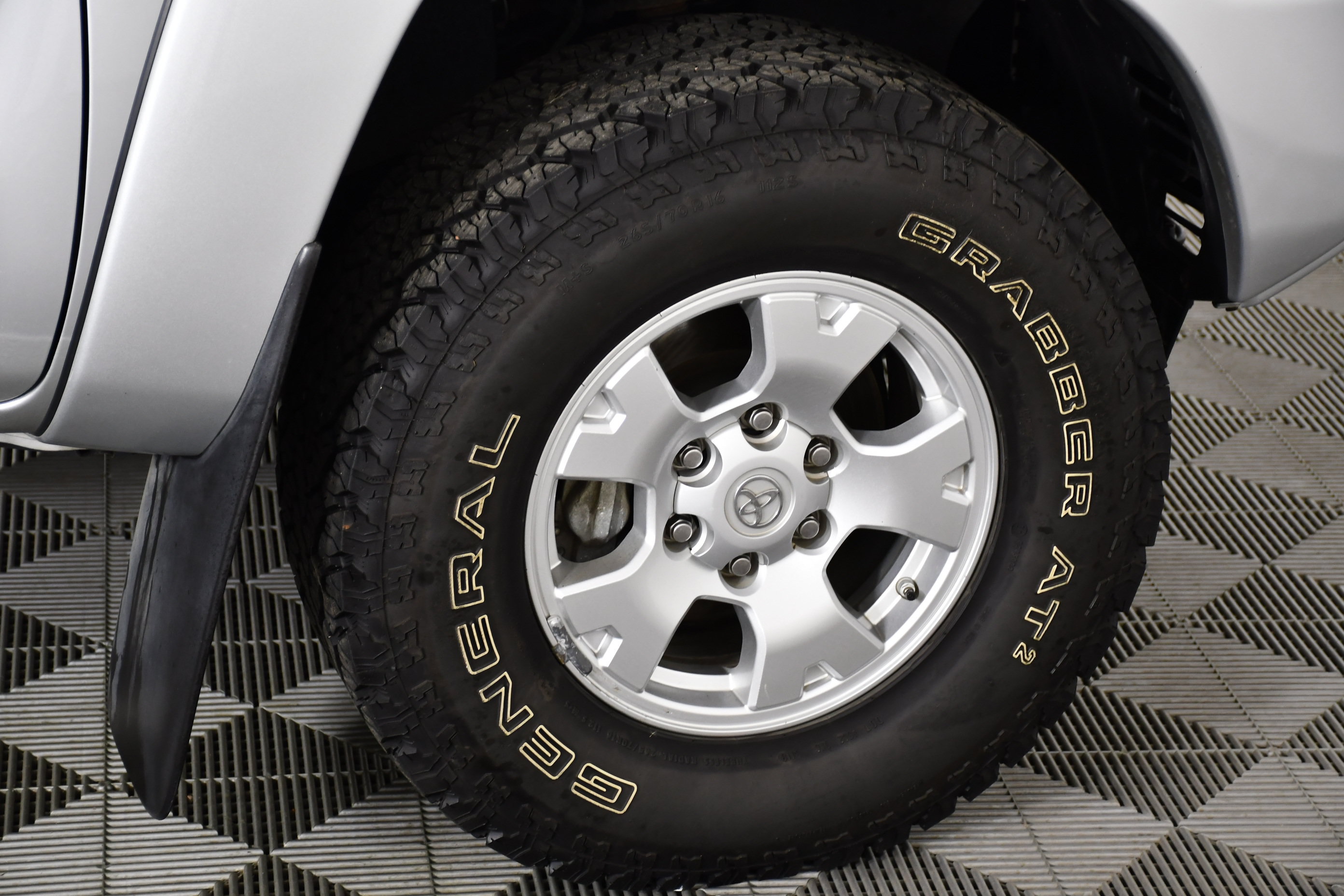 Used 2013 Toyota Tacoma 4x4 Double Cab w/ TRD Off-Road Pkg image 54