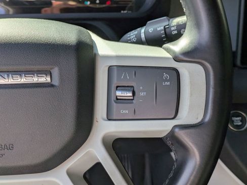 Used 2023 Land Rover Defender 90 S image 22