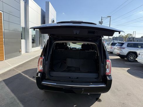 Used 2018 GMC Yukon Denali image 38