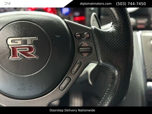 Used 2013 Nissan GT-R Black Edition image 34
