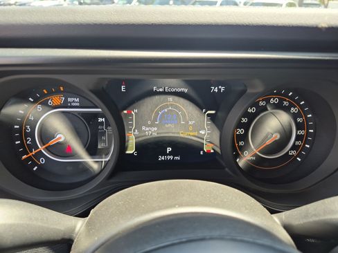 Used 2024 Jeep Wrangler Unlimited Rubicon AWD/4WD image 21