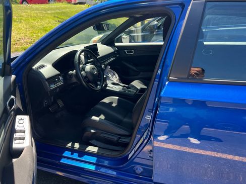 Used 2023 Honda Civic Sport image 5