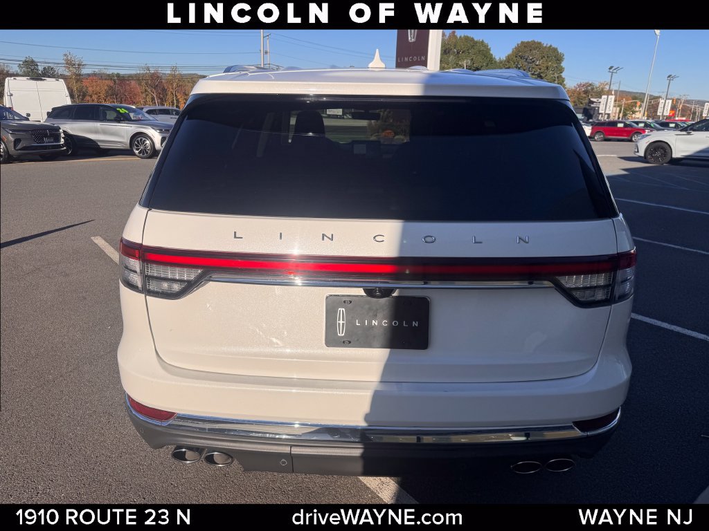 Certified 2024 Lincoln Aviator AWD w/ Premium Package image 5
