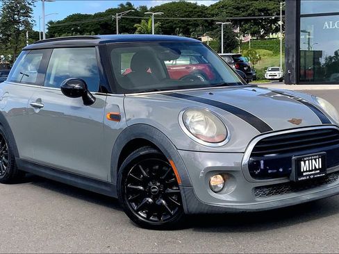 Used 2018 MINI Cooper 2-Door Hardtop image 24