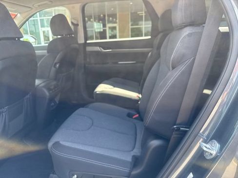 Used 2022 Hyundai Palisade SEL FWD image 19