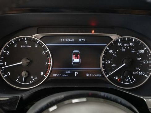 Used 2023 Nissan Pathfinder SV w/ SV Premium Package AWD/4WD image 13