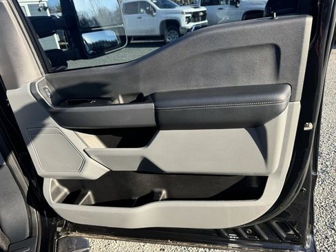 Used 2023 Ford F350 XLT w/ Snow Plow Prep Package image 9