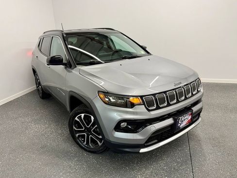 Used 2022 Jeep Compass Limited image 1