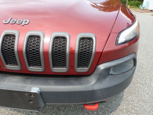 Used 2014 Jeep Cherokee Trailhawk w/ Comfort/Convenience Group AWD/4WD image 3