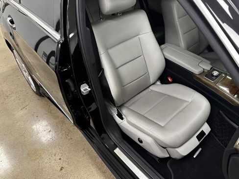 Used 2011 Mercedes-Benz E 350 4MATIC Sedan image 86