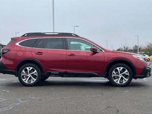 Used 2020 Subaru Outback Limited XT w/ Popular Package #2 image 3