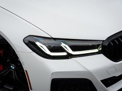 Used 2023 BMW 530i w/ M Sport Package image 7