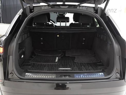 Used 2022 Land Rover Range Rover Velar R-Dynamic S image 29