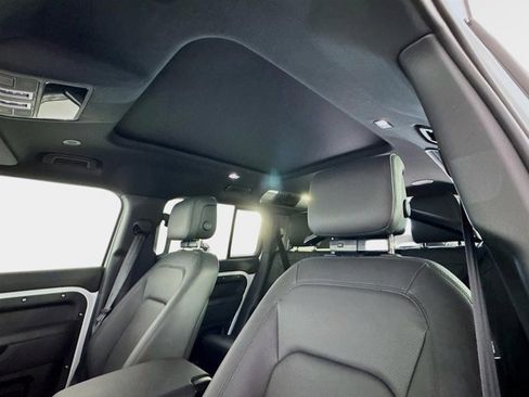 Used 2026 Land Rover Defender 110 X-Dynamic SE image 14