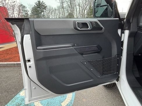 Used 2024 Ford Bronco Big Bend image 9