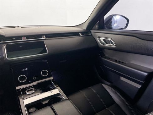 Used 2020 Land Rover Range Rover Velar S image 24
