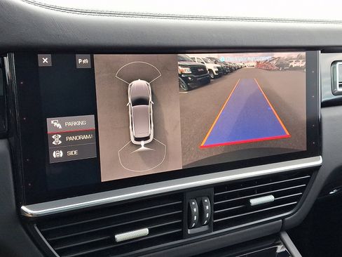 Used 2021 Porsche Cayenne S image 21