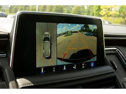 Used 2022 Chevrolet Tahoe LT w/ LT Signature Package image 26