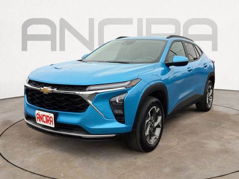 Used 2025 Chevrolet Trax LT image 9