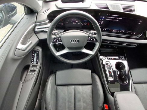 Used 2025 Audi A5 2.0T Premium Plus w/ Premium Plus AWD/4WD image 27