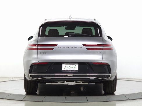 Used 2026 Genesis GV70 2.5T Advanced image 7