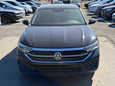 Used 2023 Volkswagen Jetta SE FWD image 16