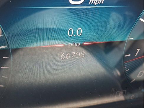 Used 2021 Mercedes-Benz GLB 250 4MATIC image 22