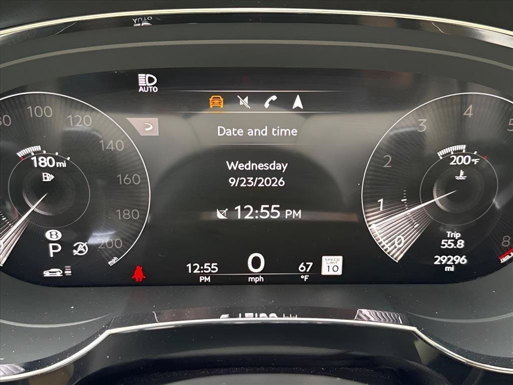 Used 2023 Bentley Bentayga AWD/4WD image 29