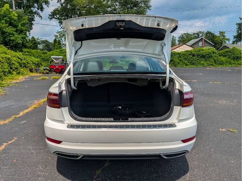 Used 2019 Volkswagen Jetta SEL Premium FWD image 7