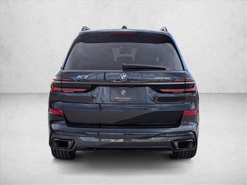 Used 2026 BMW X7 xDrive40i w/ M Sport Package AWD/4WD image 7
