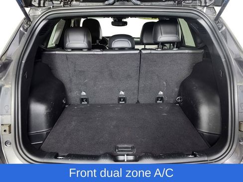 Used 2023 Jeep Compass Limited image 10