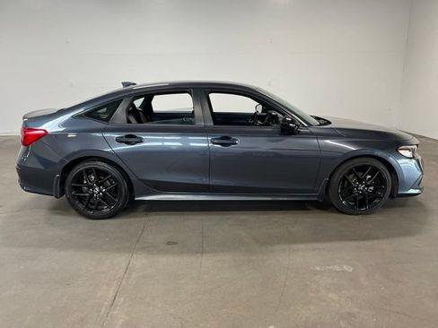 Used 2024 Honda Civic Sport image 2
