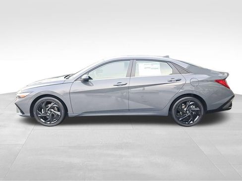 New 2026 Hyundai Elantra SEL Sport Premium FWD image 2