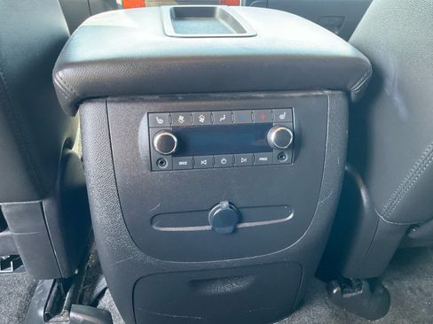 Used 2011 Chevrolet Tahoe LT w/ Luxury Package AWD/4WD image 25