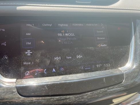 Used 2023 Cadillac XT6 Premium Luxury w/ Technology Package AWD/4WD image 5