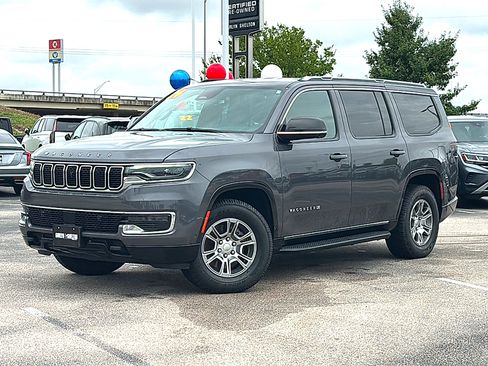 Used 2023 Jeep Wagoneer 4WD w/ Convenience Group I image 2