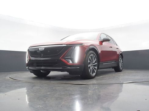 Certified 2024 Cadillac Lyriq Sport AWD/4WD image 44