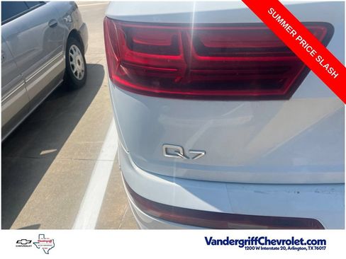 Used 2019 Audi Q7 3.0T Prestige w/ Prestige Package AWD/4WD image 12